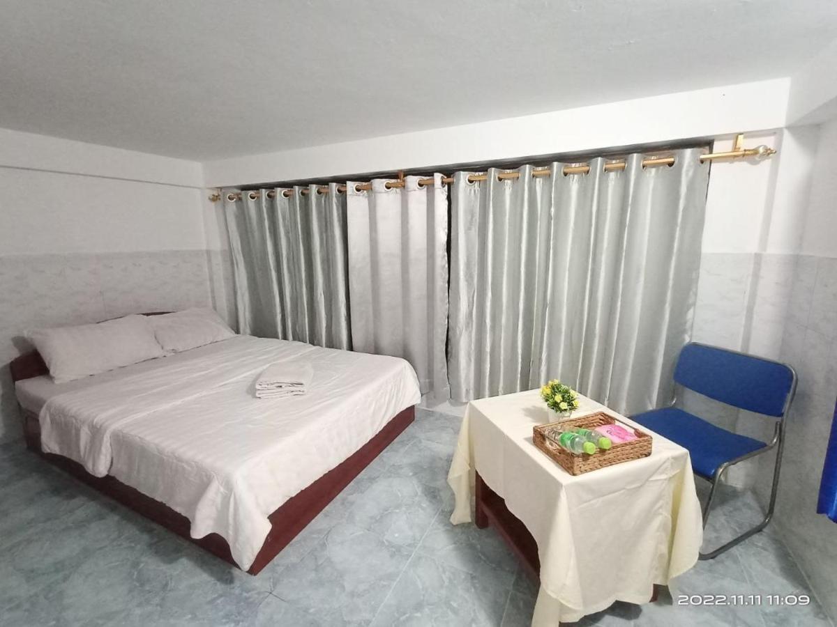 Silver Dolphin Guesthouse & Restaurant Krâchéh Zewnętrze zdjęcie