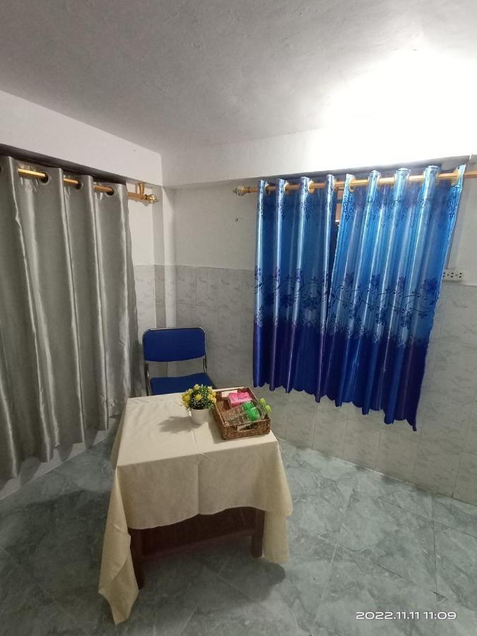 Silver Dolphin Guesthouse & Restaurant Krâchéh Zewnętrze zdjęcie