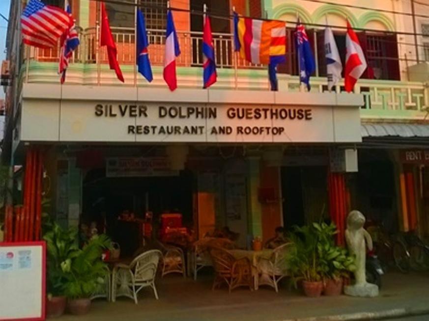 Silver Dolphin Guesthouse & Restaurant Krâchéh Zewnętrze zdjęcie