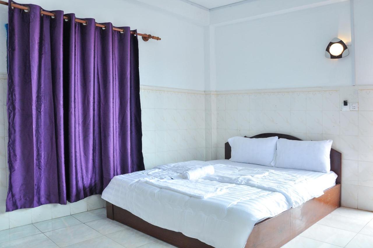 Silver Dolphin Guesthouse & Restaurant Krâchéh Zewnętrze zdjęcie